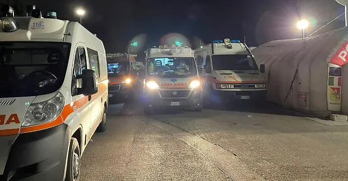 Monossido di carbonio dentro il palasport di Zafferana durante un match di volley, ragazze svenute, soccorse e trasportate in ospedale 