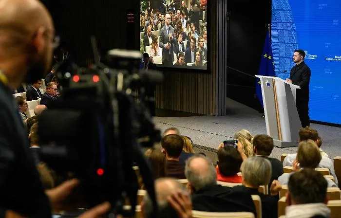 S&igrave; al prestito Ue da 90 miliardi all'Ucraina e no all'uso degli asset russi: Bruxelles trova nella notte un accordo in extremis