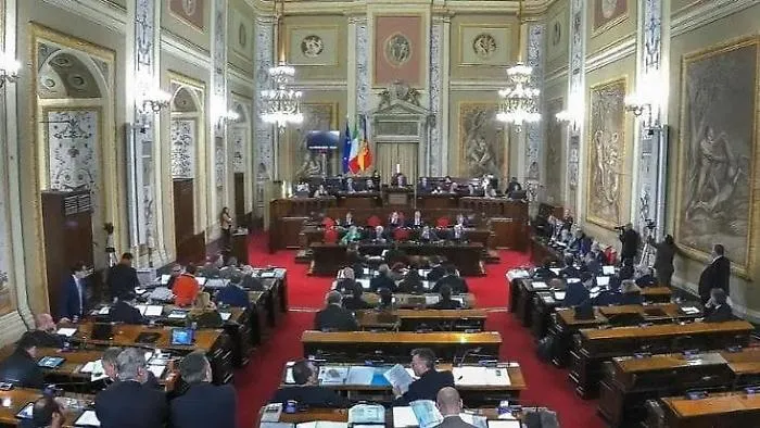 Finanziaria siciliana, via libera nella notte: manovra da 1,3 miliardi tra sviluppo, lavoro e uno scontro politico senza precedenti