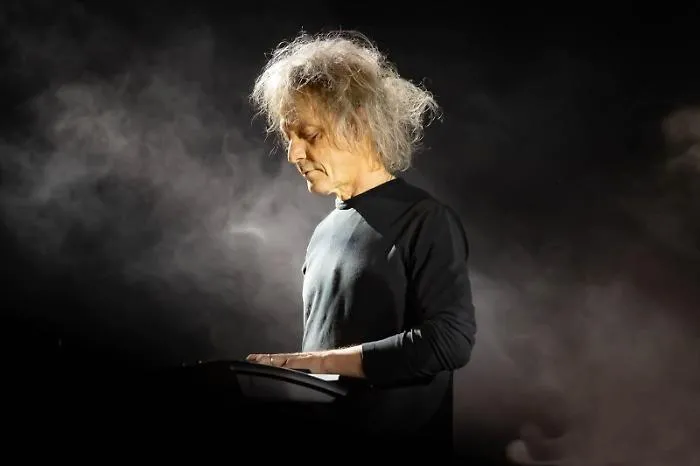 &Egrave; morto Perry Bamonte dei The Cure: era l'anima sonora degli anni '90