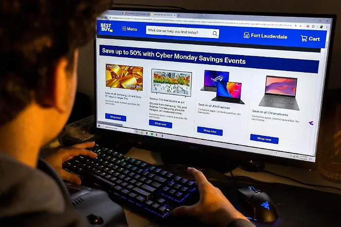 E-commerce: corre veloce, ma i negozi non sono &ldquo;finiti&rdquo;. L&rsquo;Italia al bivio tra digitale e prossimit&agrave;