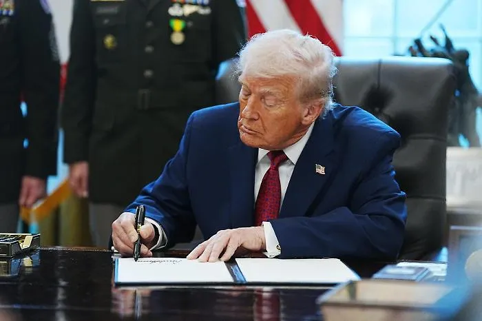&ldquo;Fasi finali&rdquo; o nuova impasse? Dentro al tavolo Trump&ndash;Zelensky di Mar‑a‑Lago e alla vera posta in gioco
