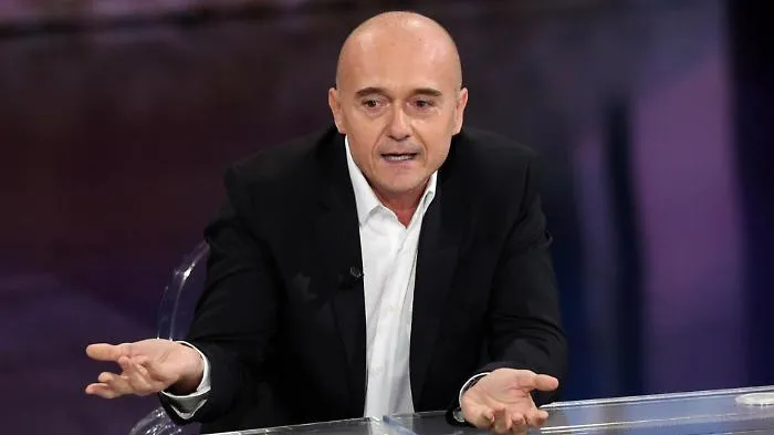 Alfonso Signorini si ferma: &laquo;Basta campagne diffamatorie&raquo;