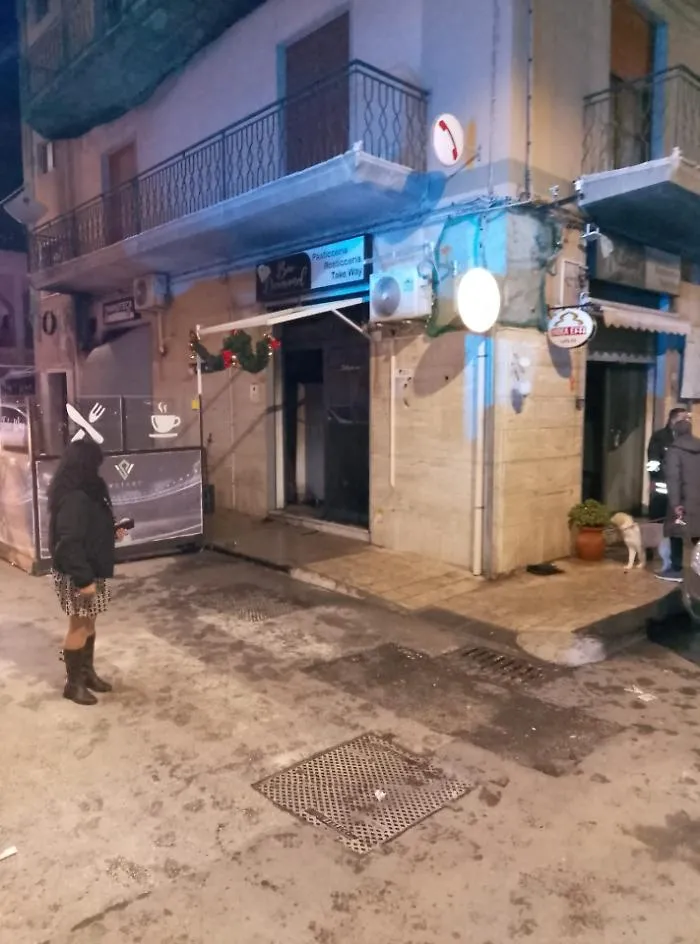 Nuovo attentato dinamitardo: esplosione nella notte in viale Zecchino