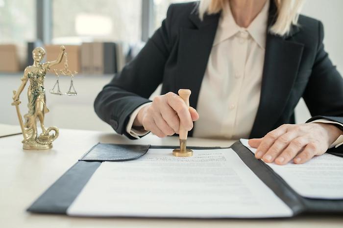 Arbitro Assicurativo: dal 15 gennaio la corsia rapida (da 20 euro) per i reclami contro le polizze