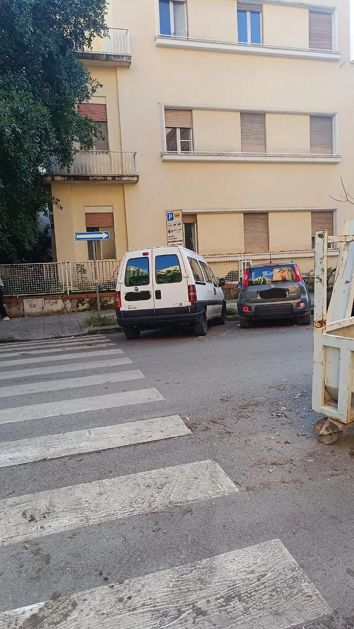 Rubato pulmino a coop per bimbi disabili, la presidente: "Aiutateci e ritrovarlo"