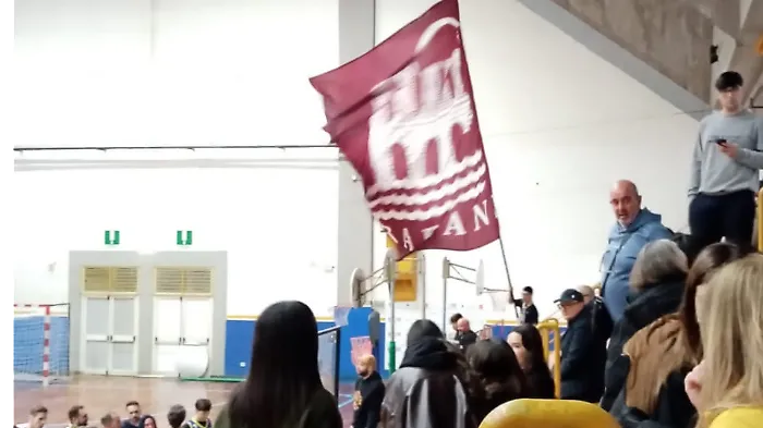 Basket: dopo l'interruzione per l'irruzione di quattro persone incappucciate sugli spalti, Cus Palermo-Virtus Trapani di Serie C maschile verr&agrave; ripetuta
