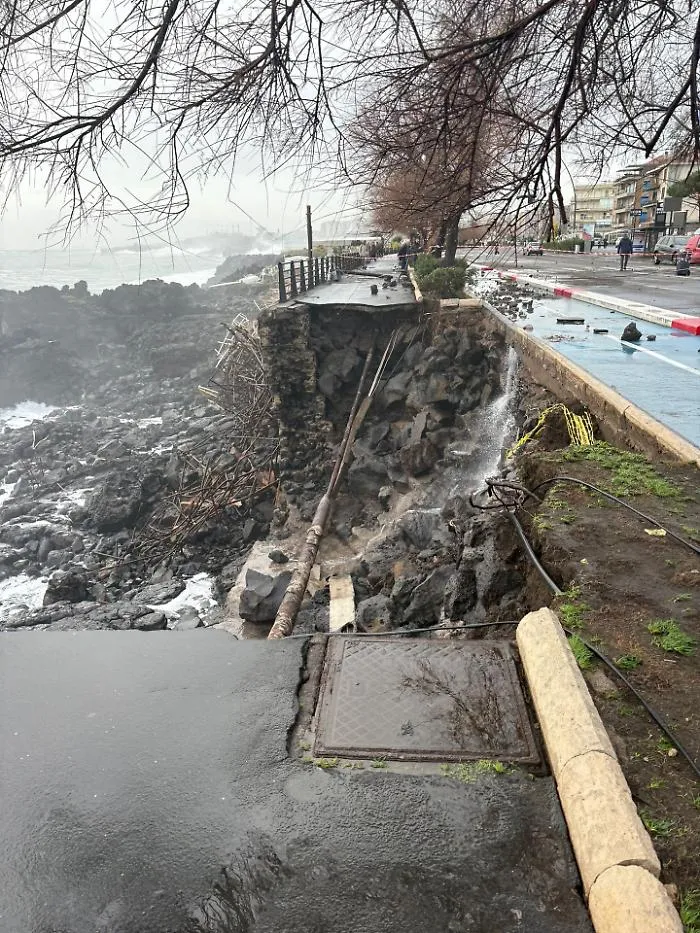 La furia di Harry si placa, ma la provincia di Catania si risveglia pesantemente ferita 