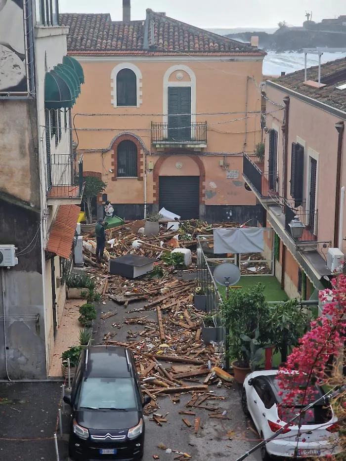 Confesercenti attacca Musumeci sulle polizze assicurative: &laquo;La "cat nat" non copre le mareggiate&raquo;
