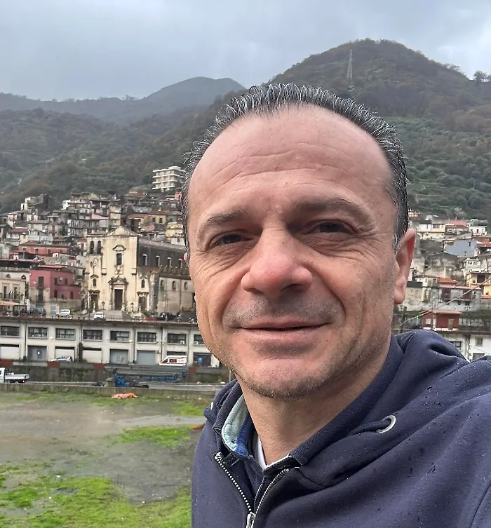 Le case servono adesso: De Luca propone 50 milioni per acquistare gli immobili sfitti a Niscemi