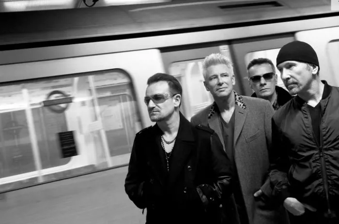 U2, esce a sorpresa l'ep &laquo;Days of Ash&raquo;: canzoni "per chi combatte per la libert&agrave;" 