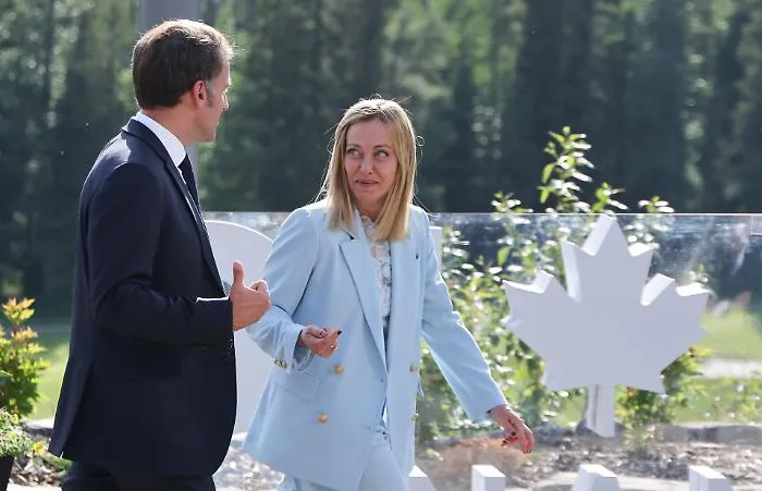 Macron a valanga su Meloni: &ldquo;Ognuno resti a casa propria e le pecore saranno ben sorvegliate&rdquo;. La scintilla franco‑italiana sul caso Deranque