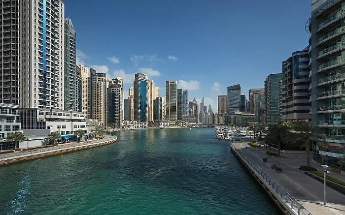 Dubai, i 200 studenti italiani rientreranno il 3 marzo alle 12. Wsc: &laquo;Ragazzi esemplari&raquo;