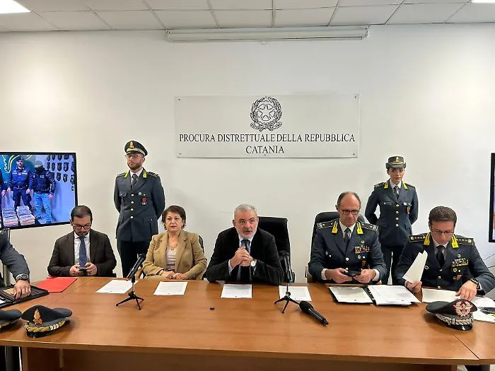 Droga al porto: amministrazione giudiziaria alla societ&agrave; della logistica, procuratore Curcio: &laquo;Sia monito per gli imprenditori&raquo;