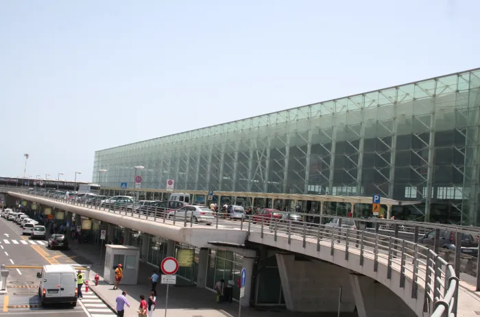 Stazione Fontanarossa e aeroporto pi&ugrave; vicini con un percorso pedonale sopraelevato: la Regione dice s&igrave;
