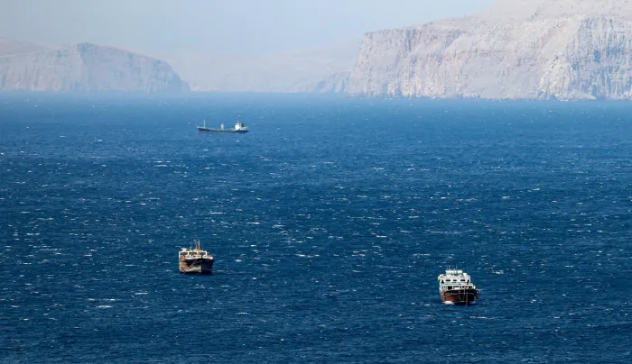 Scorte militari nello Stretto di Hormuz? Washington frena: &ldquo;Non siamo pronti&rdquo;