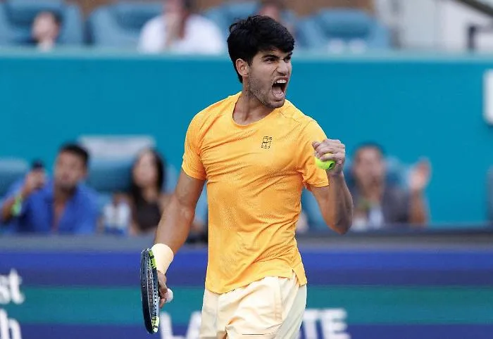 A Miami giornata di sorprese: Alcaraz battuto da Korda, Paolini eliminata e Sinner pu&ograve; accorciare le distanze