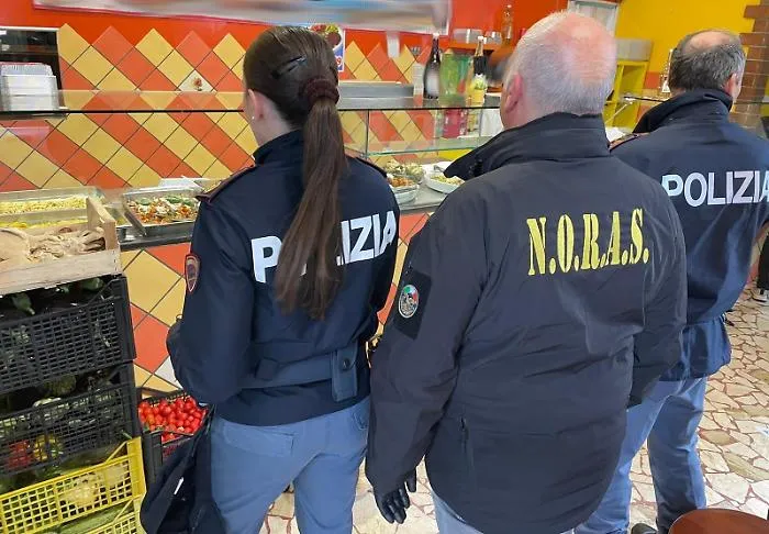 Ad Acireale cibi non tracciati e lavoro nero: scattano multe per oltre 40mila euro 