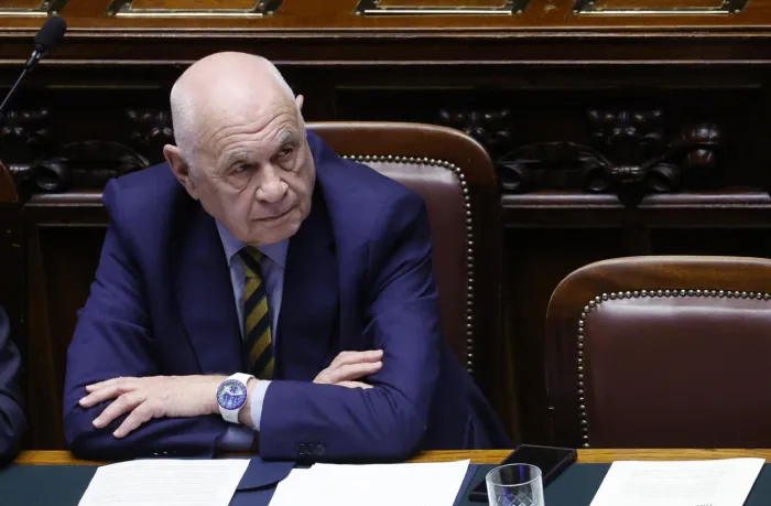 Dimissioni, si apre la "successione" in via Arenula: su quali nomi si punta per sostituire Delmastro e Bartolozzi