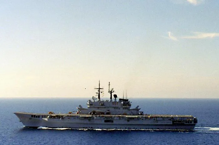 L'Italia "regala" la ex ammiraglia Garibaldi alla Marina indonesiana: ecco perch&eacute; conviene a tutti