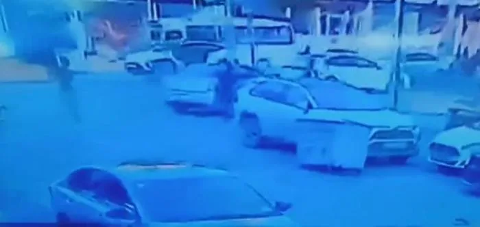 Terrore a Baghdad: il video del rapimento della reporter americana Shelly Kittleson