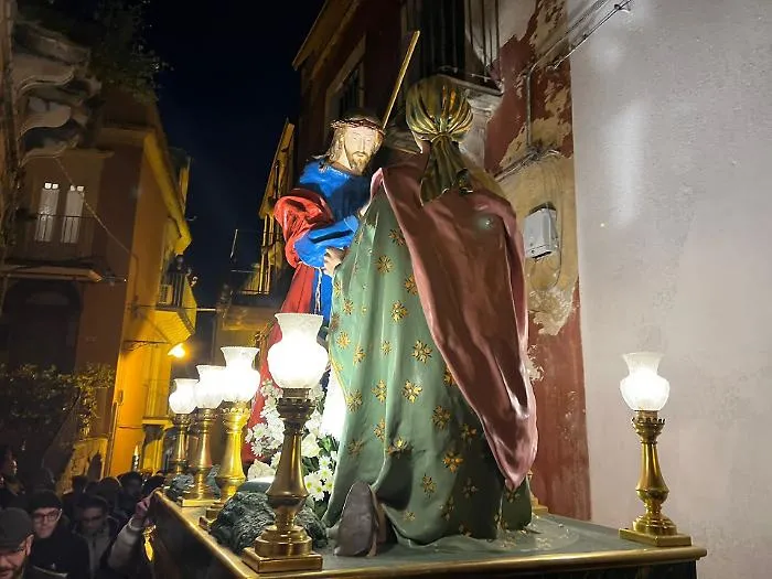 I riti della Settimana santa a Ragusa, la processione con il gruppo statuario de "La Veronica"