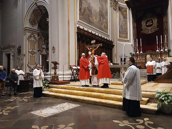 Ragusa, un Venerd&igrave; santo diverso: tra pioggia, raccoglimento e una comunit&agrave; che non rinuncia alla propria fede