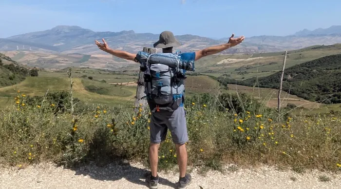 Il lungo cammino di Antonio Giannone: da Scicli a Santiago seguendo un sogno a piedi