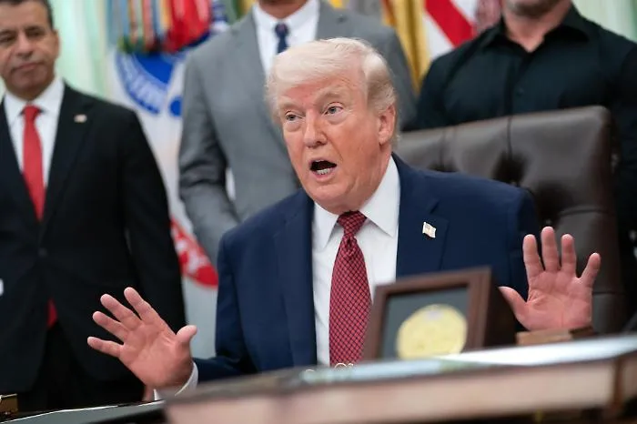 Scommettere sulla guerra e vincere sempre: l'ombra dell'insider trading su Trump 