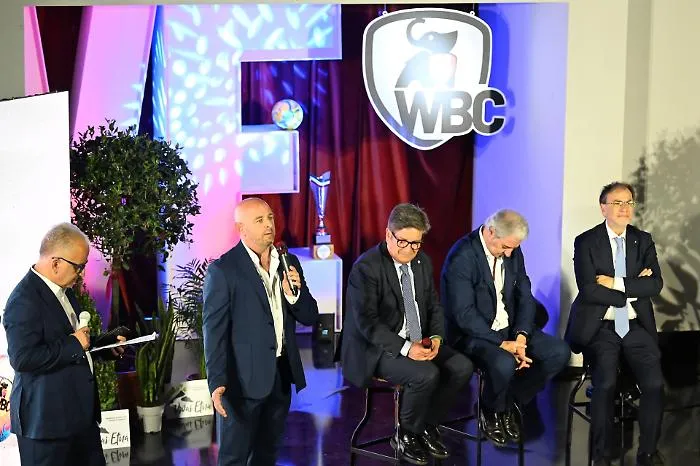 Lo show di We Beach Catania: cos&igrave; rinasce il calcio sulla sabbia