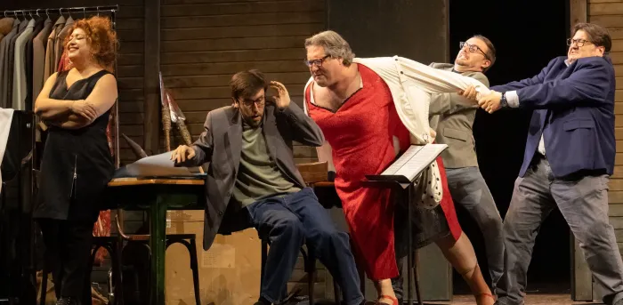 Un momento dello spettacolo "Le convenienze ed inconvenienze teatrali"