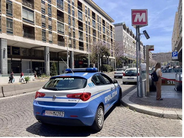 Ladro di merendine in azione a Catania: intercettato, aggredisce un agente