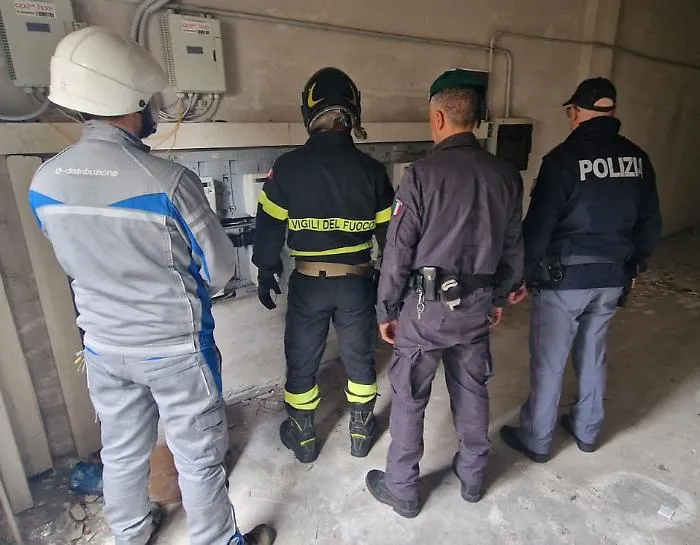 A Librino scoperti 70 allacci abusivi alla rete elettrica