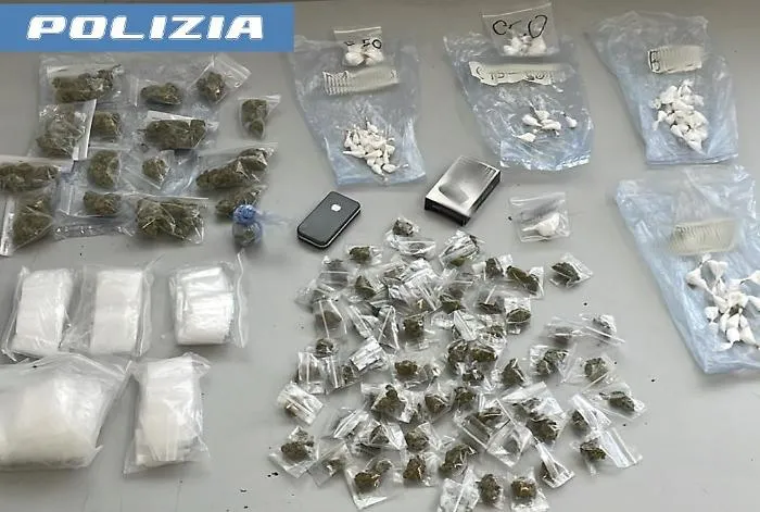 Inseguimento in via Capo Passero: arrestato a Catania un 54enne con 200 grammi di stupefacenti