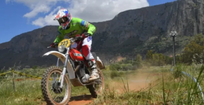 Malore durante la gara di motocross, muore un pilota a Terrasini