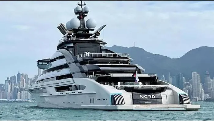 Ecco di chi &egrave;  lo yacht non sanzionato che &egrave; riuscito ad attraversare lo Stretto di Hormuz