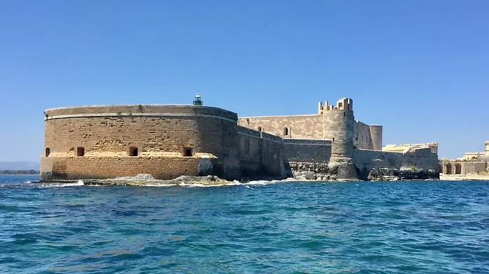 Turismo, Le Vie dei Tesori "spaccano"Il Castello di Maniace al to delle visite