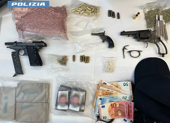 Armi e droga in casa a Picanello: arrestato un 52enne a Catania