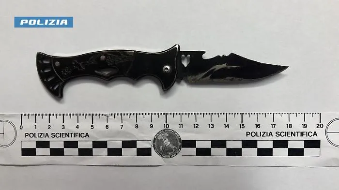 Aeroporto di Comiso, denunciato per possesso di arma da taglio non autorizzata