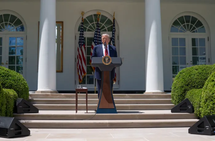 Trump propone una tregua di tre giorni tra Russia e Ucraina per il 9 maggio: scambio di mille prigionieri per parte