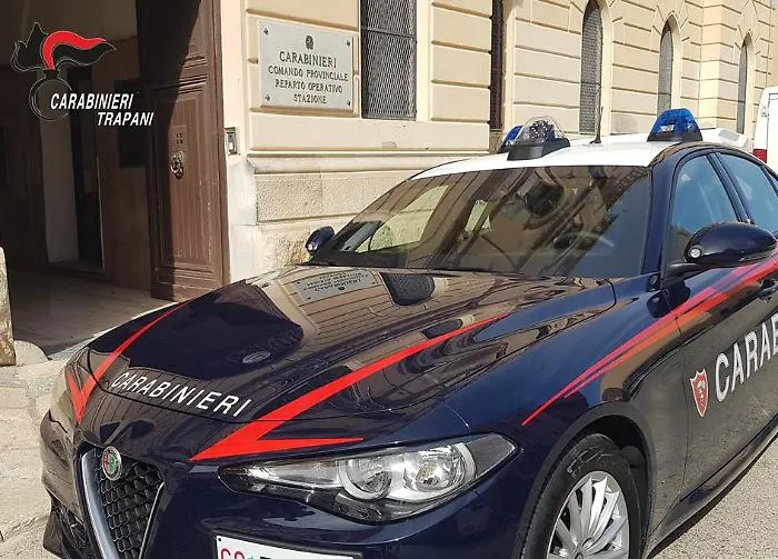 Valderice, rete di truffe e rapine su app di incontri: due arresti dei carabinieri