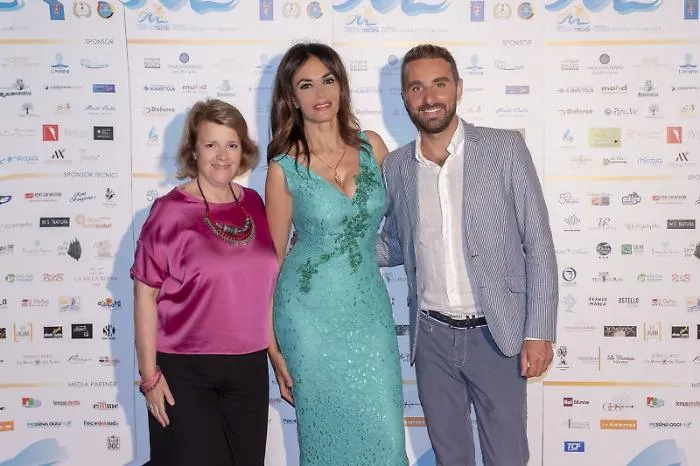 Patrizia Casale, Maria Grazia Cucinotta, Massimiliano Cavaleri