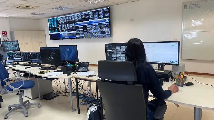 Anas, smart road e sistemi di monitoraggio per la Tangenziale di Catania:  viaggio in sala operativa per gestire le emergenze 