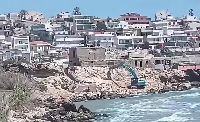 Rischio scempio ambientale? Cava D'Aliga, Legambiente: "Fermate i lavori sulla falesia"