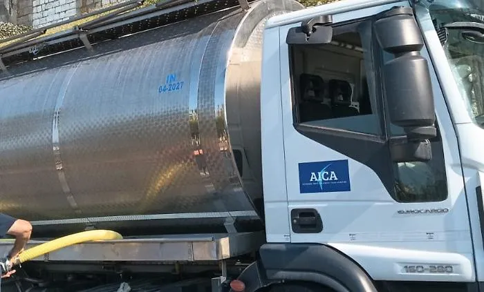 Caos trasporto acqua: Aica lancia la sfida ai privati e acquista 14 nuove autobotti