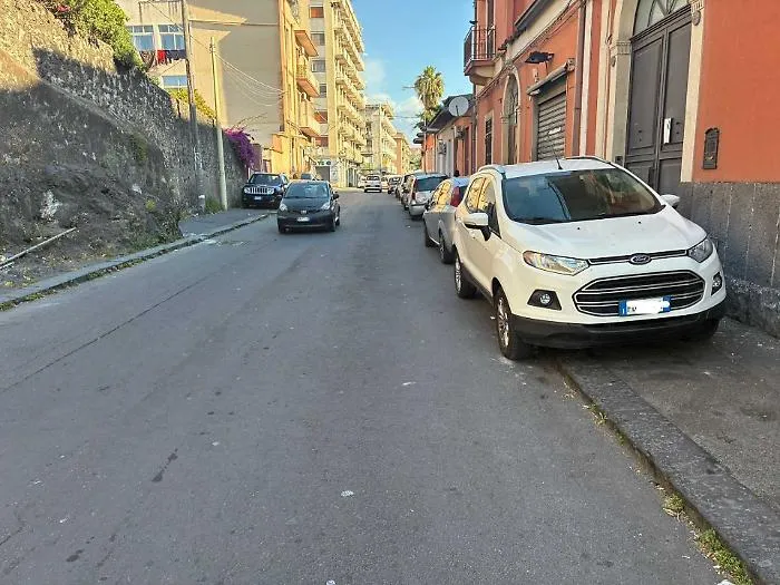 Catania, via XXXI Maggio, angolo viale Mario Rapisardi