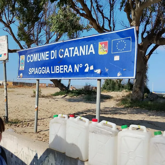 Spiagge libere alla Plaia, a Ecocar 108mila euro extra per pulirle prima dell'inizio della stagione balneare