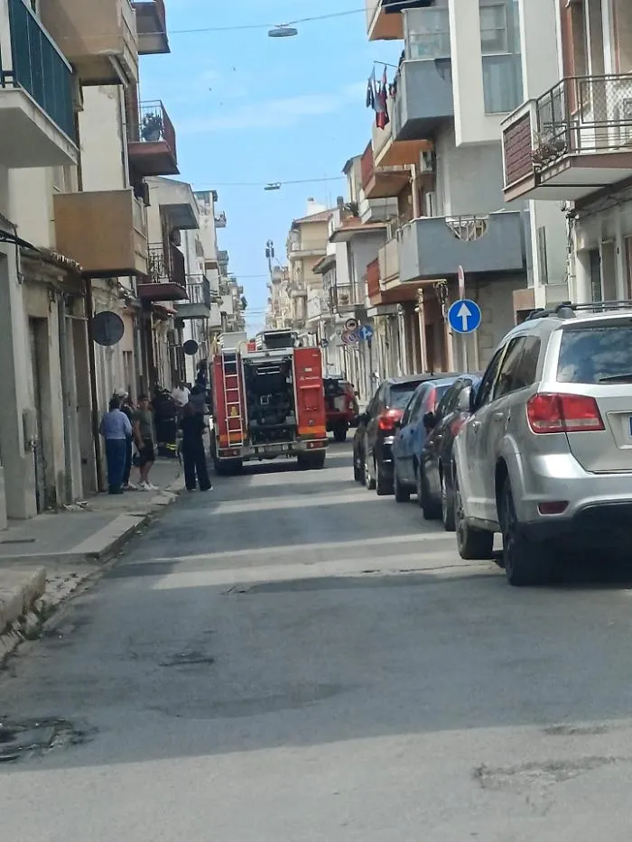 Vittoria, ancora allarme incendi: stavolta in pieno centro abitato