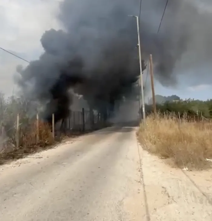 Momenti di paura a Vittoria, incendio in via del Tempio: due persone fragili hanno corso un grosso rischio