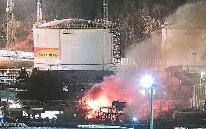 Cos&igrave; l'Ucraina ha portato la guerra a casa di Putin: inferno di droni sulla Russia, incubo a Mosca 